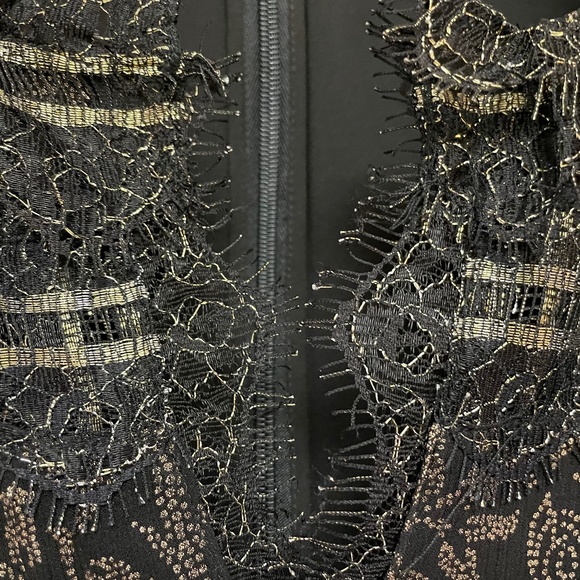 Elie Tahari Coraline Metallic Silk Blouse ($365)  M-L - Picture 5 of 16